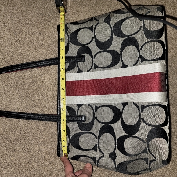 Coach Large Purse..never used - Picture 3 of 4